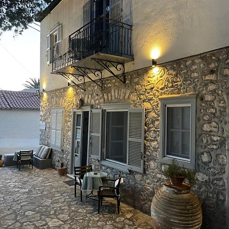 Piteoussa Rooms Хидра Екстериор снимка