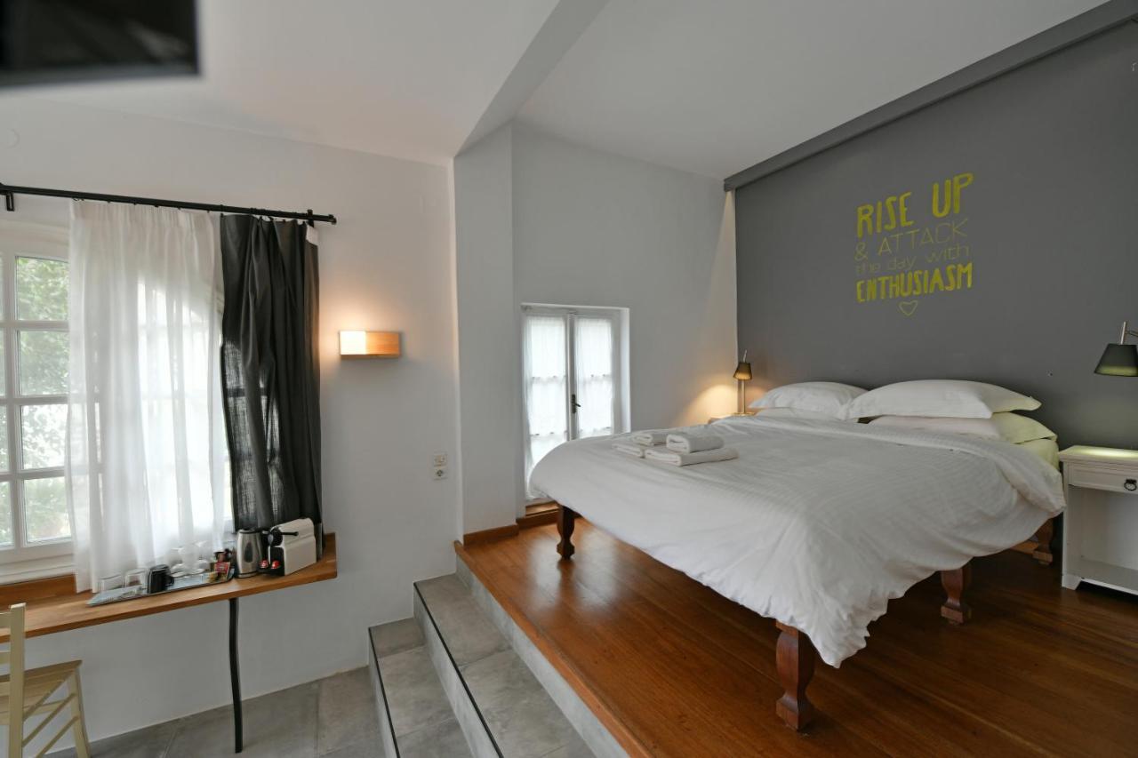 Piteoussa Rooms Хидра Екстериор снимка